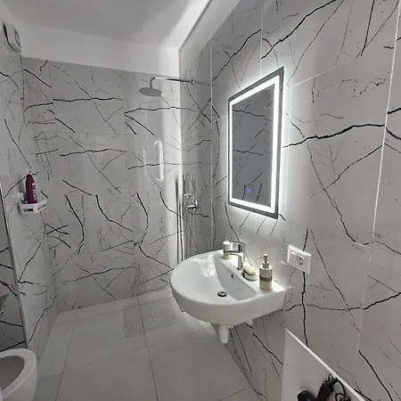 Valentino Zirkon Appartement *