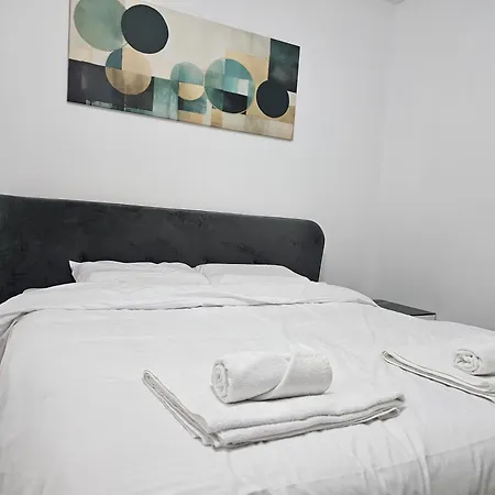 Valentino Zirkon Apartmán